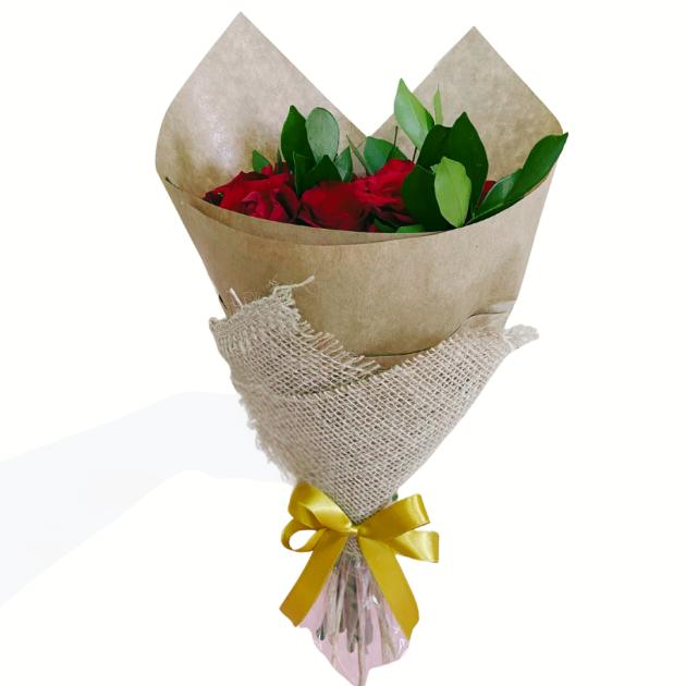 Buquê de rosas em Kraft