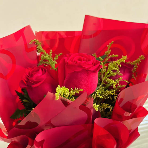 Mini buquê Red Love - Image 3